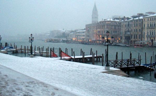 снег в венеции